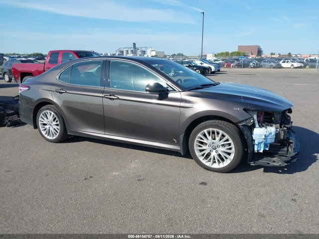 2018 TOYOTA CAMRY HYBRID XLE 14