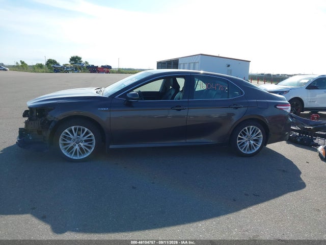 2018 TOYOTA CAMRY HYBRID XLE 15