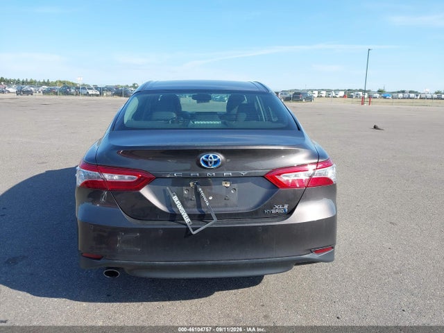2018 TOYOTA CAMRY HYBRID XLE 17