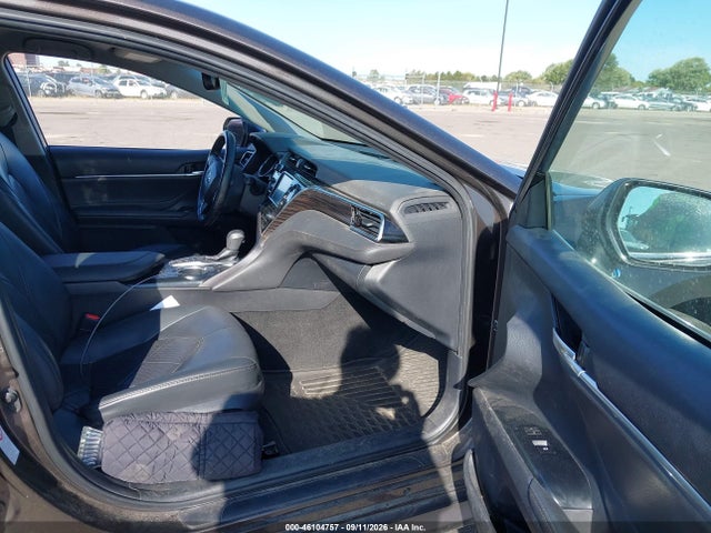 2018 TOYOTA CAMRY HYBRID XLE 5