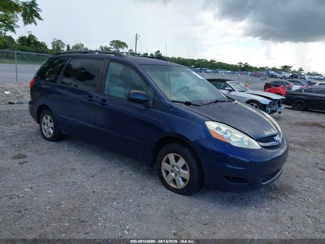2006 TOYOTA SIENNA LE