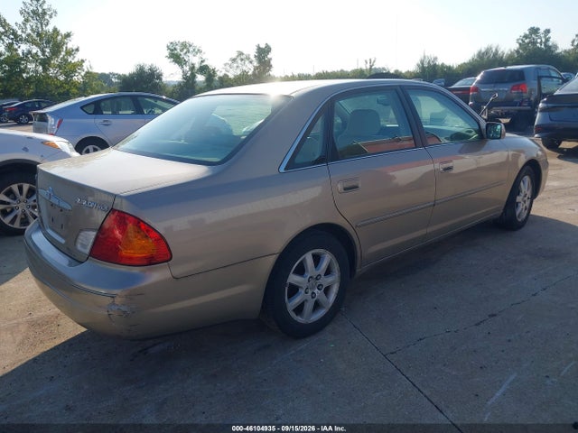 2000 Toyota AVALON XLS 照片 4