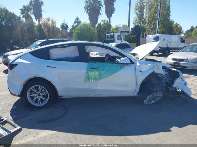 2021 TESLA MODEL Y LONG RANGE DUAL MOTOR ALL-WHEEL DRIVE 13