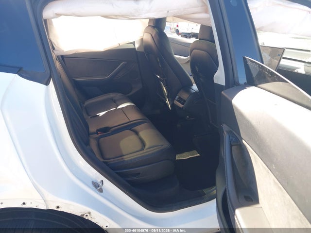 2021 TESLA MODEL Y LONG RANGE DUAL MOTOR ALL-WHEEL DRIVE 8