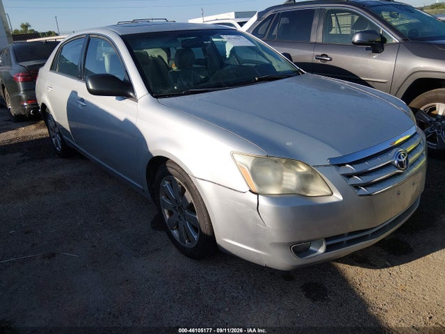 2005 TOYOTA AVALON XLS
