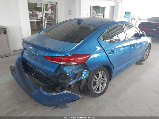 2017 HYUNDAI ELANTRA SE 4