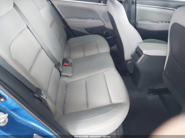 2017 HYUNDAI ELANTRA SE 8