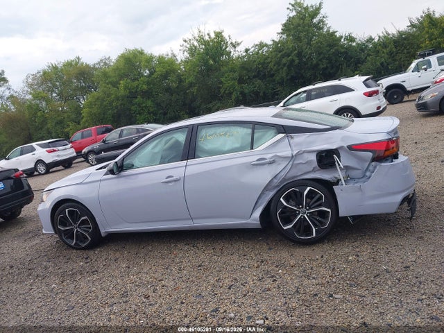2025 NISSAN ALTIMA SR AWD 14