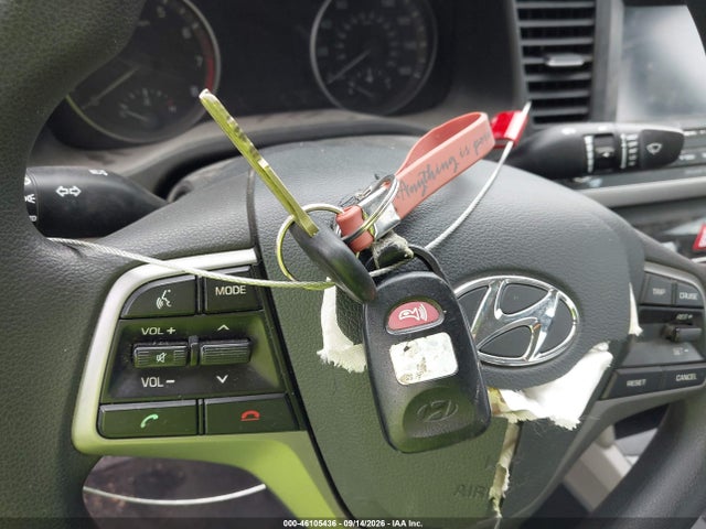 2017 HYUNDAI ELANTRA SE 11