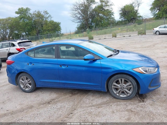 2017 HYUNDAI ELANTRA SE 13