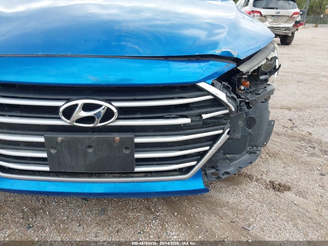 2017 HYUNDAI ELANTRA SE 18
