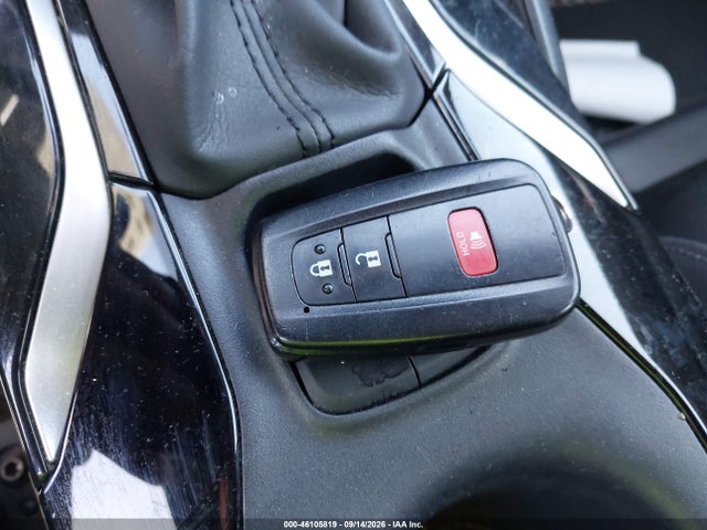 2019 TOYOTA COROLLA SE 11