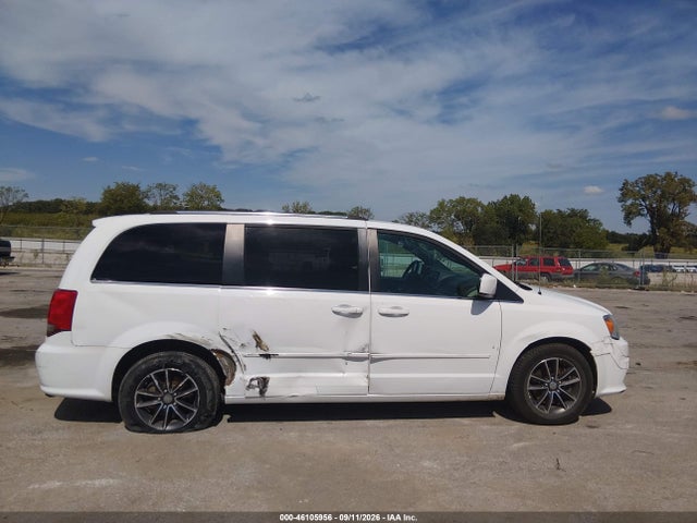 2017 DODGE GRAND CARAVAN SXT 13