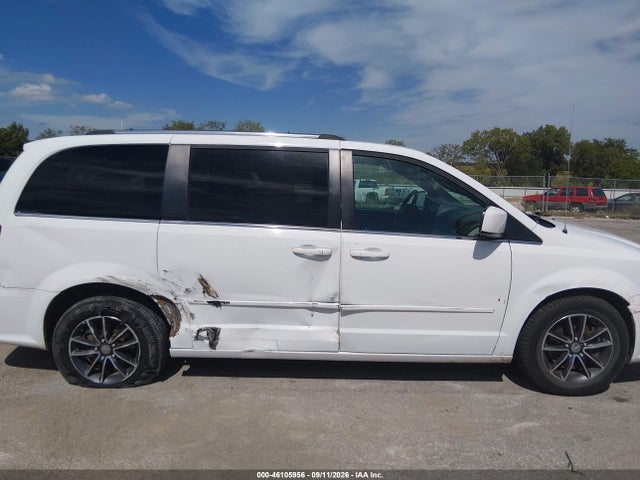2017 DODGE GRAND CARAVAN SXT 6