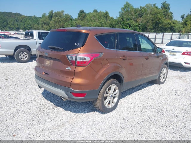 2017 FORD ESCAPE SE 4