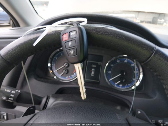 2017 TOYOTA COROLLA SE 11