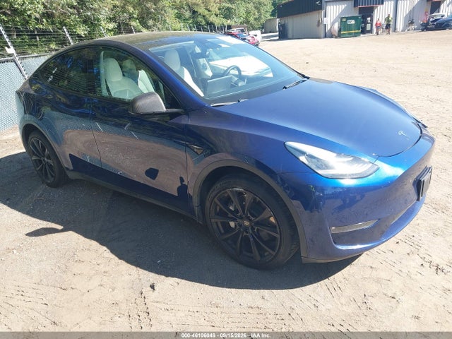 2022 Tesla Model Y Long Range Dual Motor All-Wheel Drive