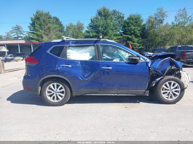 2017 NISSAN ROGUE SV 12