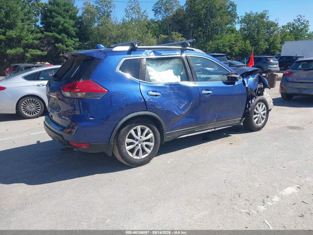 2017 NISSAN ROGUE SV 4
