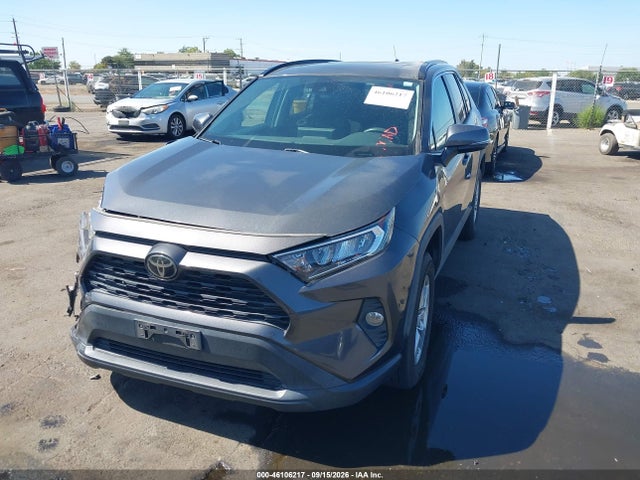 2019 TOYOTA RAV4 XLE 2