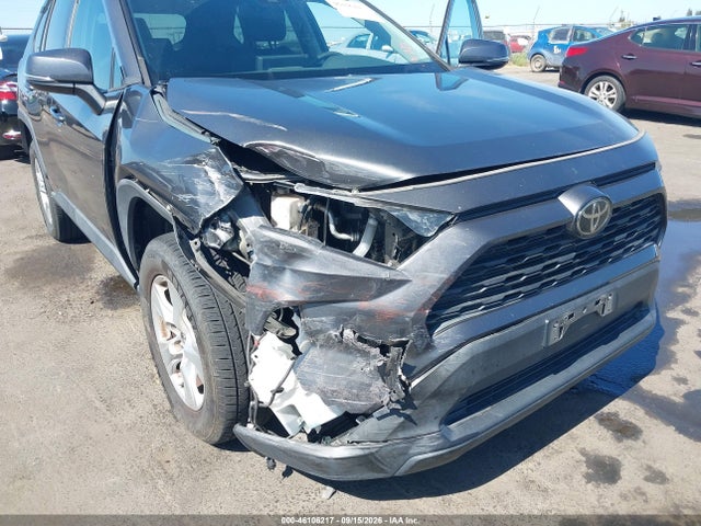 2019 TOYOTA RAV4 XLE 6