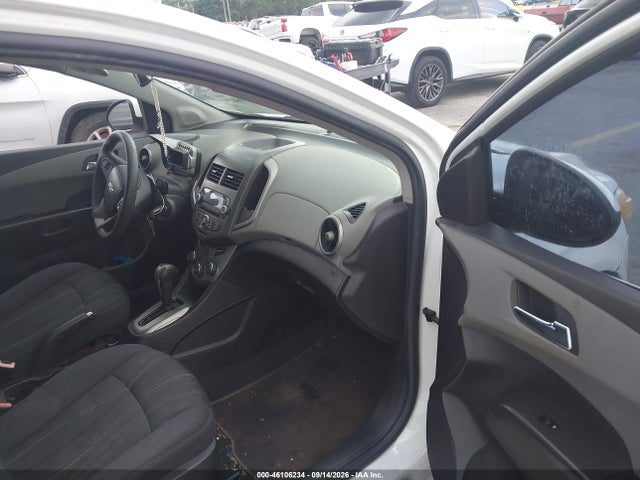 صورة 5 لـ 2012 Chevrolet SONIC 2LT