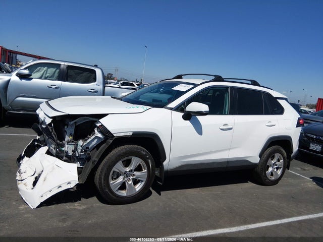 2020 TOYOTA RAV4 XLE 15