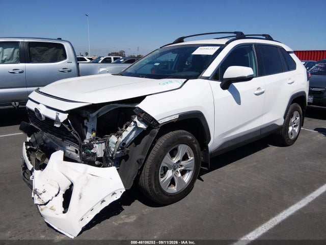 2020 TOYOTA RAV4 XLE 2