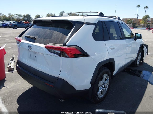 2020 TOYOTA RAV4 XLE 4