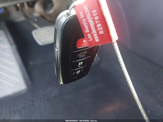 2021 TOYOTA RAV4 XLE 11
