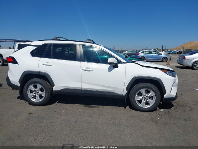 2021 TOYOTA RAV4 XLE 13