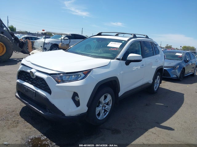 2021 TOYOTA RAV4 XLE 2