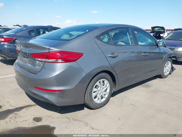 2018 HYUNDAI ELANTRA SE 4