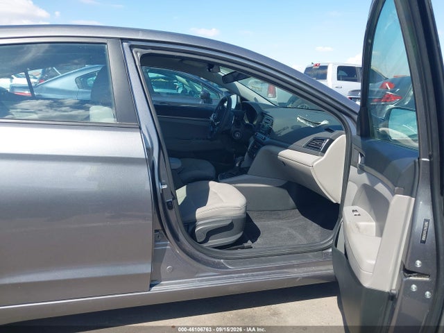 2018 HYUNDAI ELANTRA SE 5