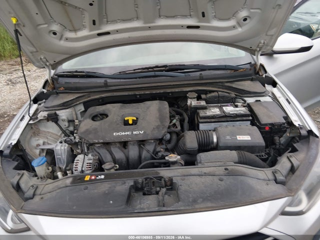 2017 HYUNDAI ELANTRA SE 10