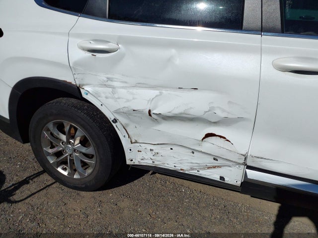2019 HYUNDAI SANTA FE SE 20