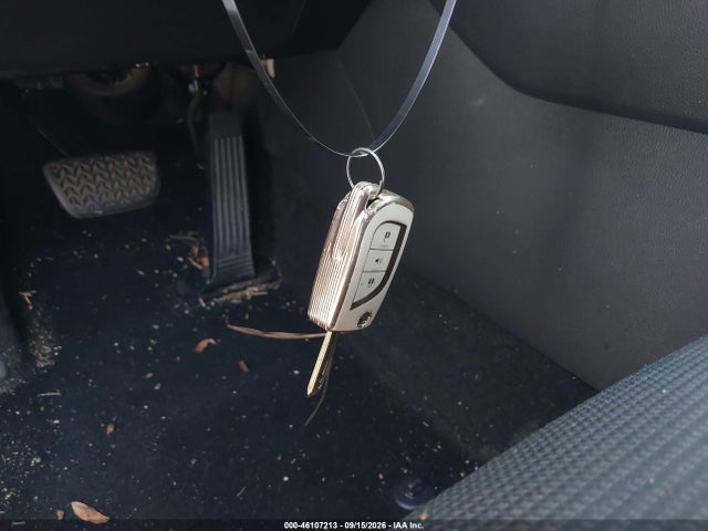 2019 TOYOTA RAV4 LE 11