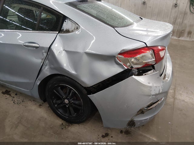 2017 CHEVROLET CRUZE LT AUTO 18