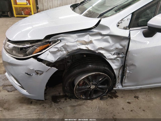 2017 CHEVROLET CRUZE LT AUTO 6