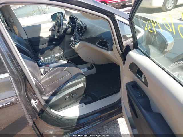 2019 CHRYSLER PACIFICA LIMITED 5