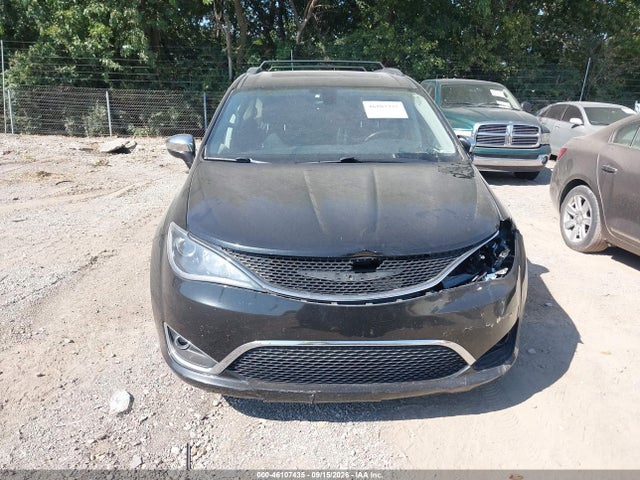 2019 CHRYSLER PACIFICA LIMITED 6