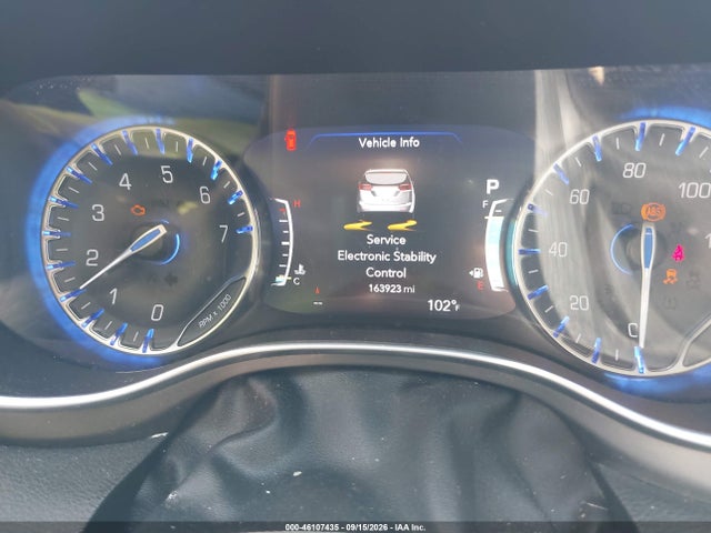 2019 CHRYSLER PACIFICA LIMITED 7