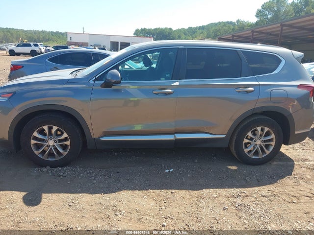2019 HYUNDAI SANTA FE SE 6