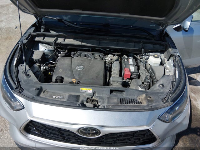 2021 TOYOTA HIGHLANDER XLE 10