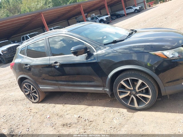 2017 NISSAN ROGUE SPORT SL 13