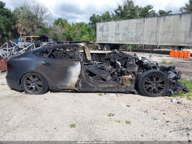 2022 TESLA MODEL S PLAID TRI MOTOR ALL-WHEEL DRIVE 12