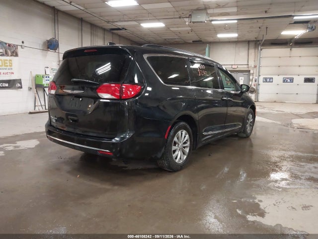 2017 CHRYSLER PACIFICA TOURING-L 4