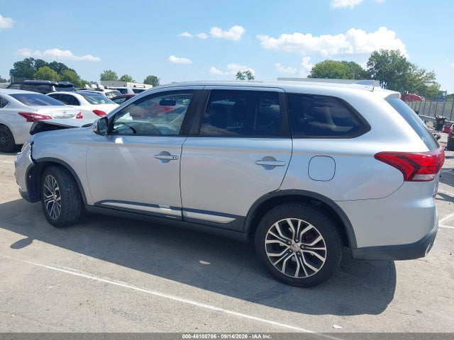 2017 MITSUBISHI OUTLANDER SE 14