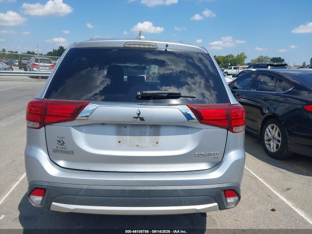 2017 MITSUBISHI OUTLANDER SE 16