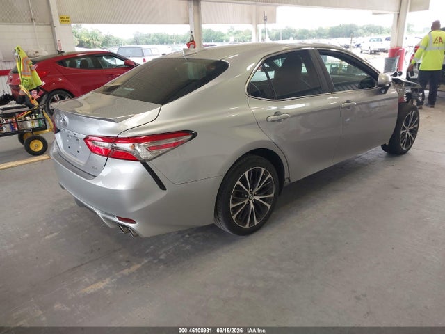 2019 TOYOTA CAMRY SE 4